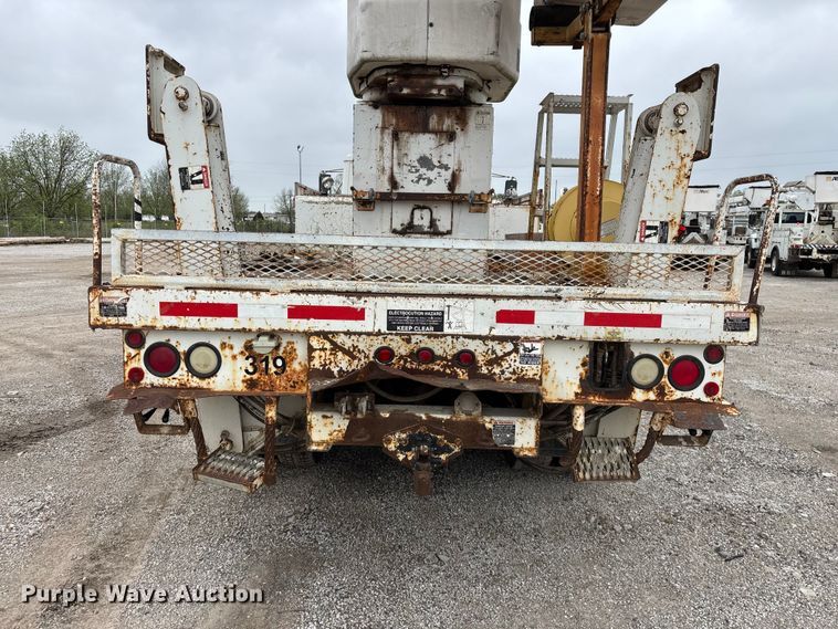 image for item FG0251 2001 Freightliner FL80 bucket truck