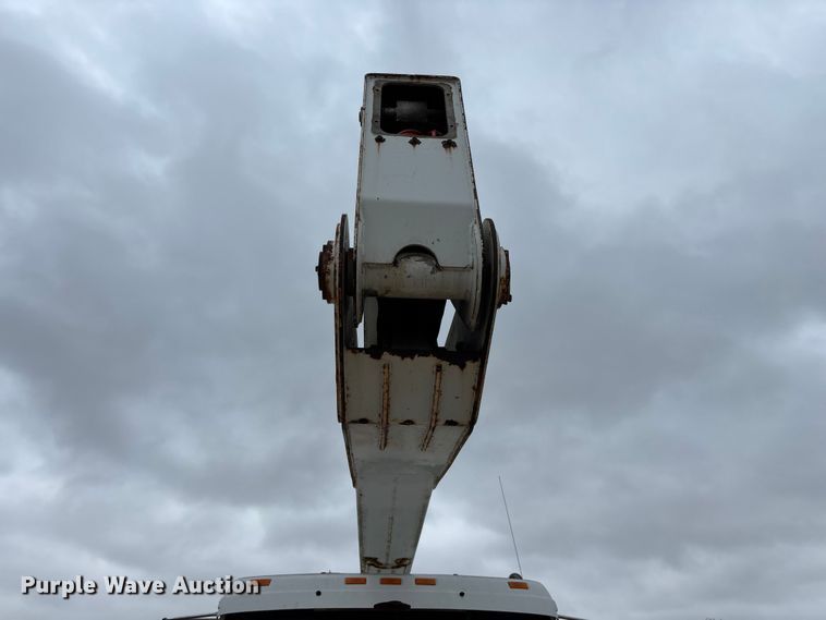 image for item FG0251 2001 Freightliner FL80 bucket truck