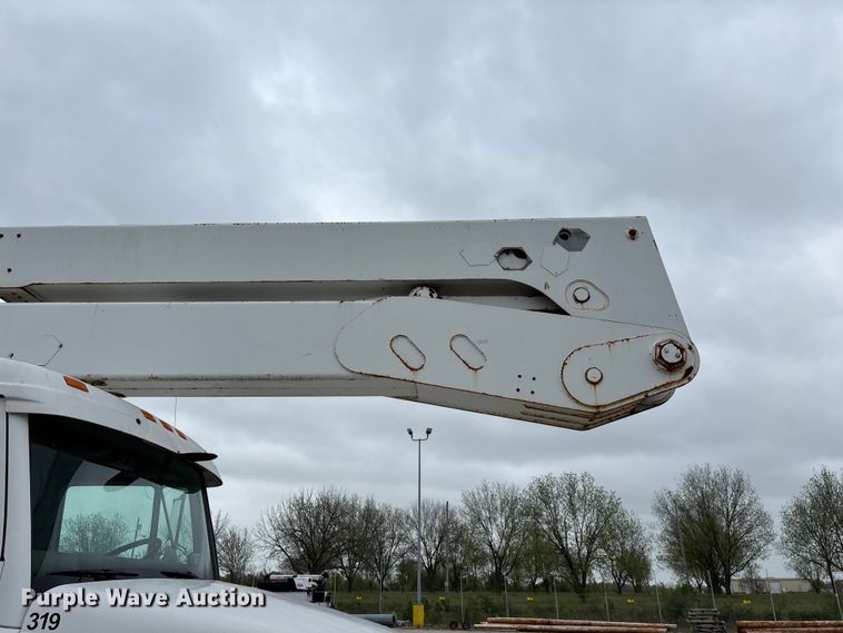 image for item FG0251 2001 Freightliner FL80 bucket truck