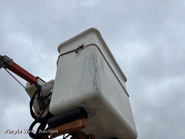 image for item FG0251 2001 Freightliner FL80 bucket truck