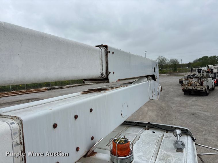 image for item FG0251 2001 Freightliner FL80 bucket truck