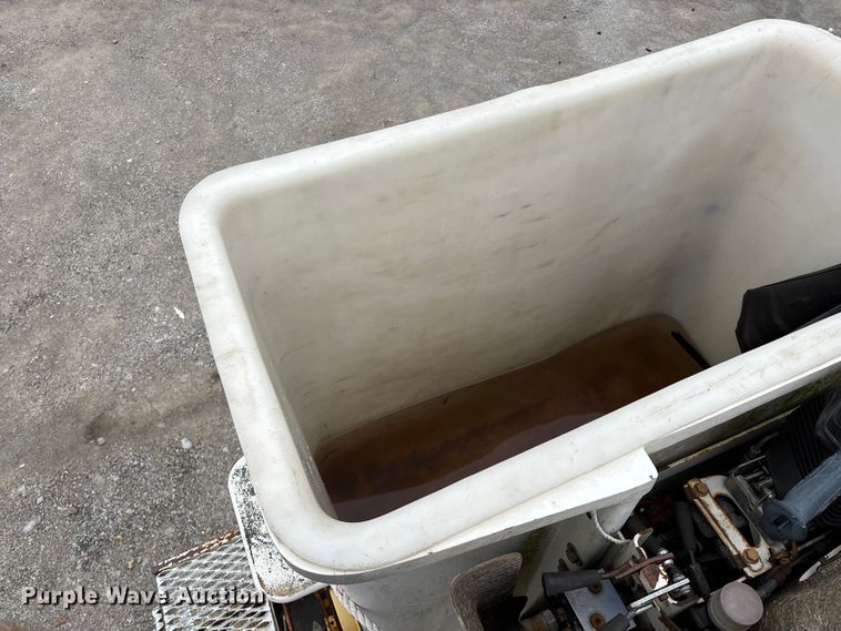 image for item FG0251 2001 Freightliner FL80 bucket truck