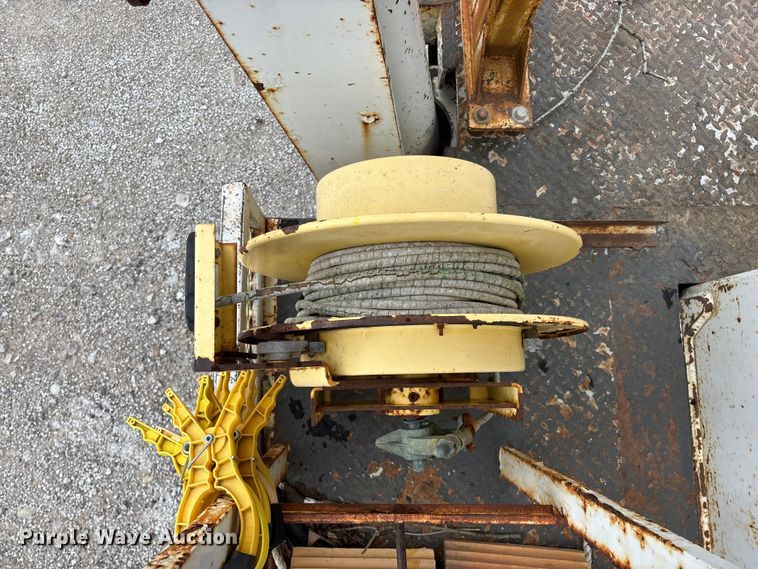 image for item FG0251 2001 Freightliner FL80 bucket truck