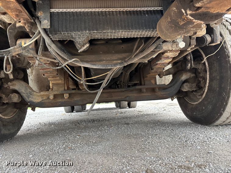 image for item FG0251 2001 Freightliner FL80 bucket truck