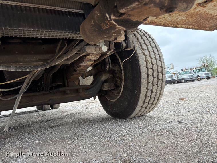 image for item FG0251 2001 Freightliner FL80 bucket truck