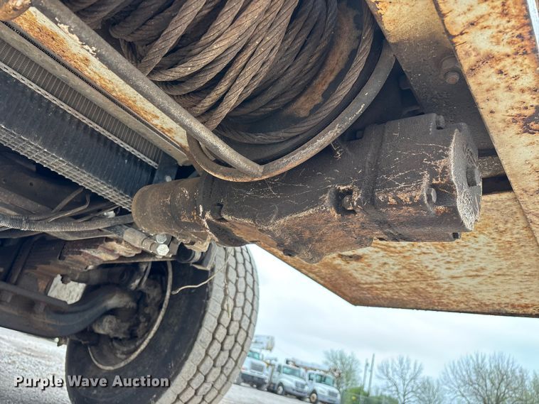 image for item FG0251 2001 Freightliner FL80 bucket truck