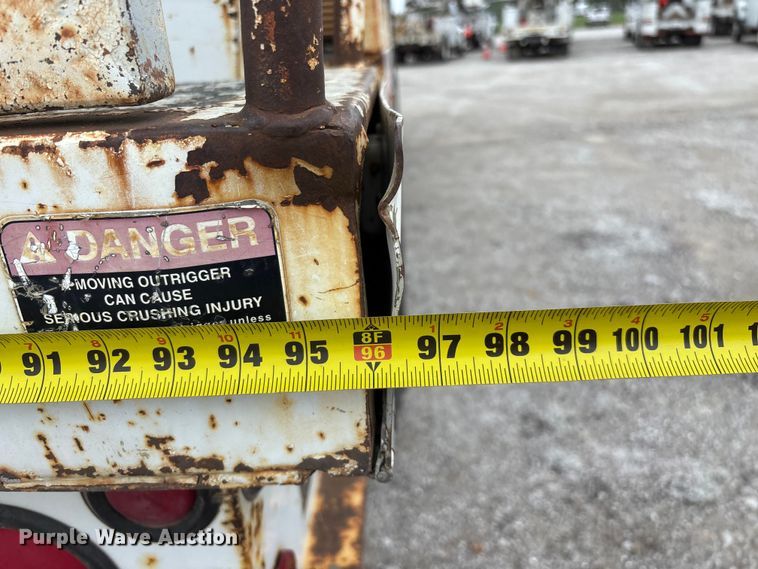 image for item FG0251 2001 Freightliner FL80 bucket truck