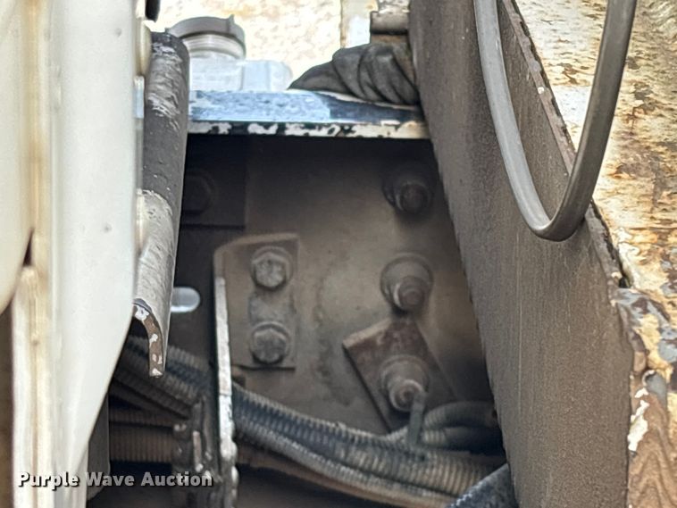 image for item FG0251 2001 Freightliner FL80 bucket truck