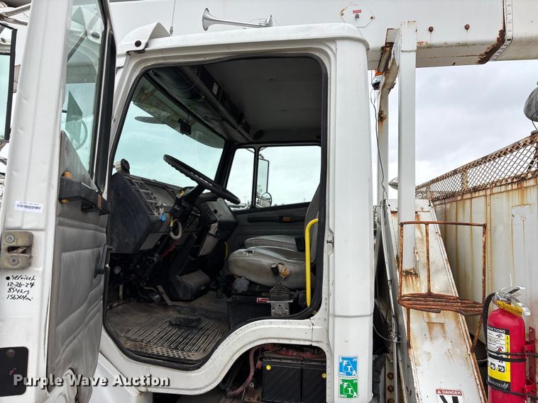 image for item FG0251 2001 Freightliner FL80 bucket truck