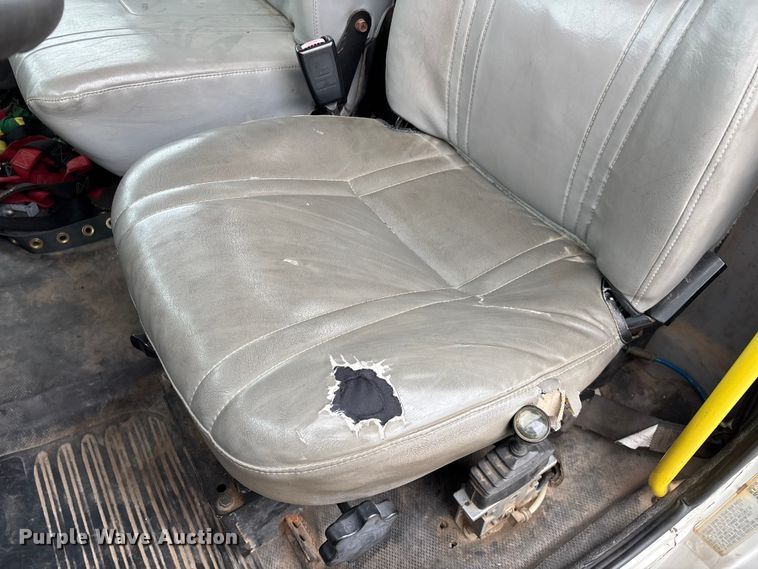 image for item FG0251 2001 Freightliner FL80 bucket truck