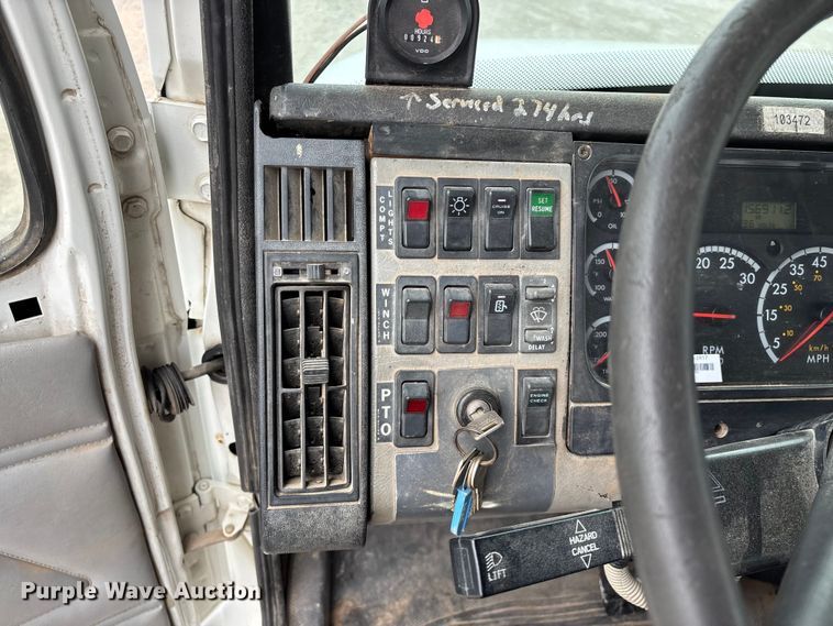 image for item FG0251 2001 Freightliner FL80 bucket truck