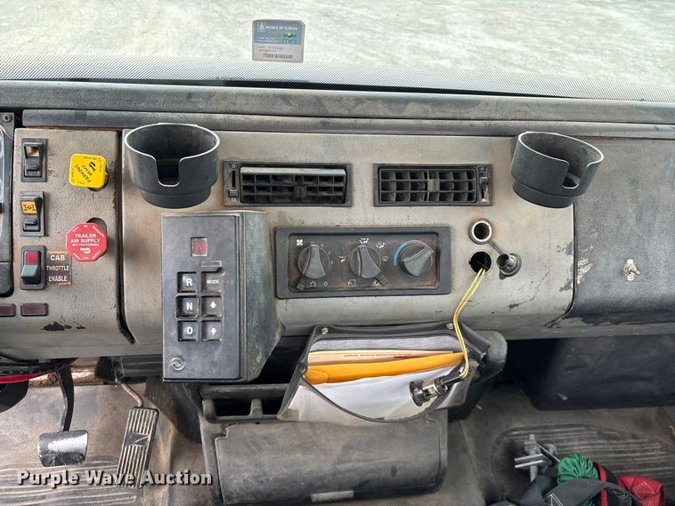 image for item FG0251 2001 Freightliner FL80 bucket truck