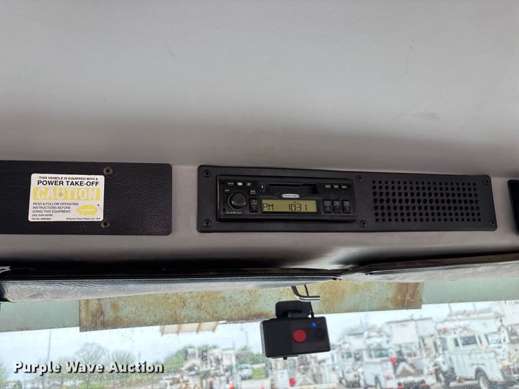image for item FG0251 2001 Freightliner FL80 bucket truck