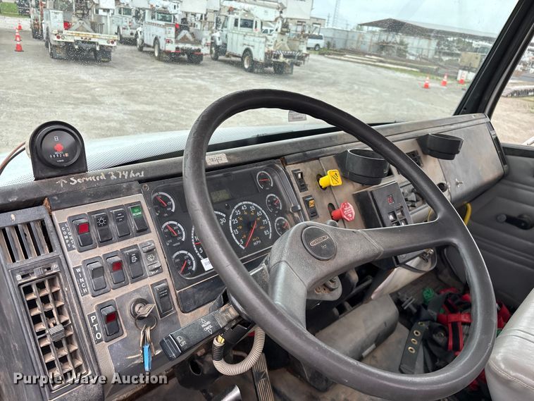image for item FG0251 2001 Freightliner FL80 bucket truck
