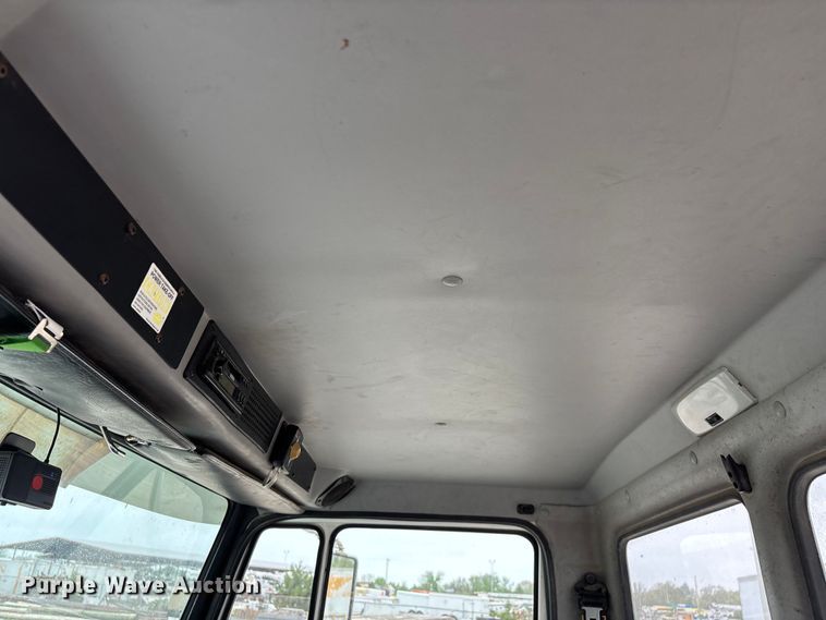 image for item FG0251 2001 Freightliner FL80 bucket truck