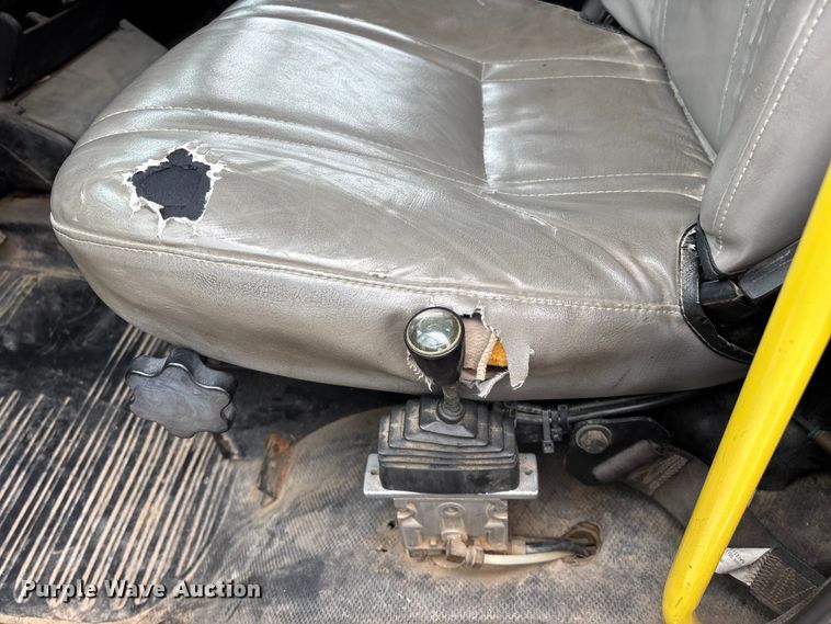 image for item FG0251 2001 Freightliner FL80 bucket truck