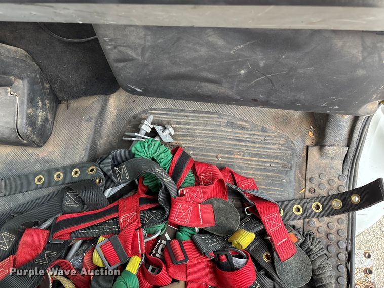 image for item FG0251 2001 Freightliner FL80 bucket truck