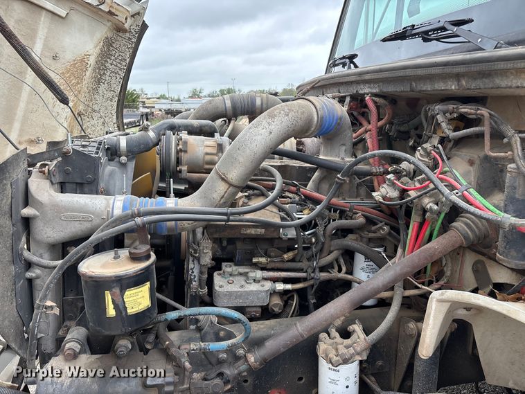 image for item FG0251 2001 Freightliner FL80 bucket truck