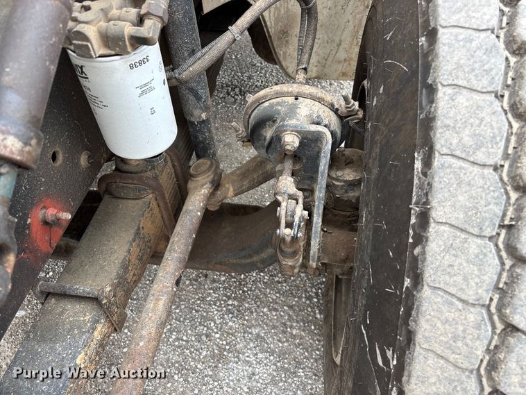 image for item FG0251 2001 Freightliner FL80 bucket truck