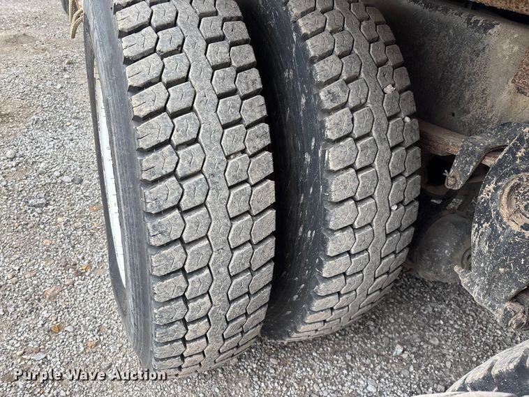 image for item FG0251 2001 Freightliner FL80 bucket truck