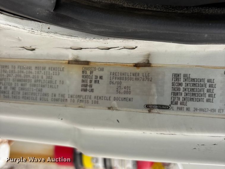 image for item FG0251 2001 Freightliner FL80 bucket truck