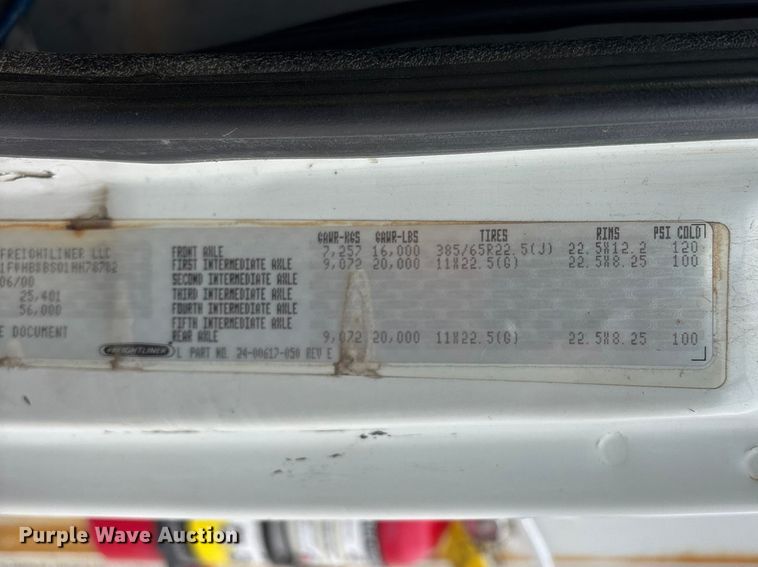 image for item FG0251 2001 Freightliner FL80 bucket truck