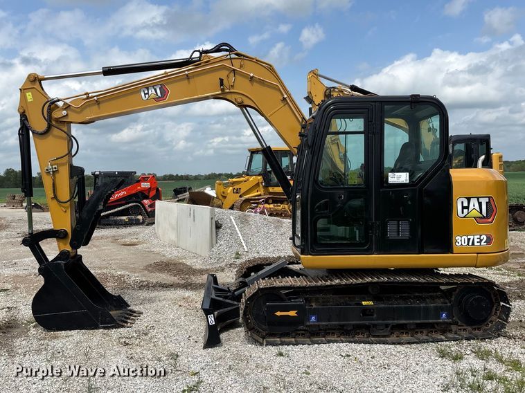 image for item FG0256 2018 Caterpillar 307E2 mini excavator