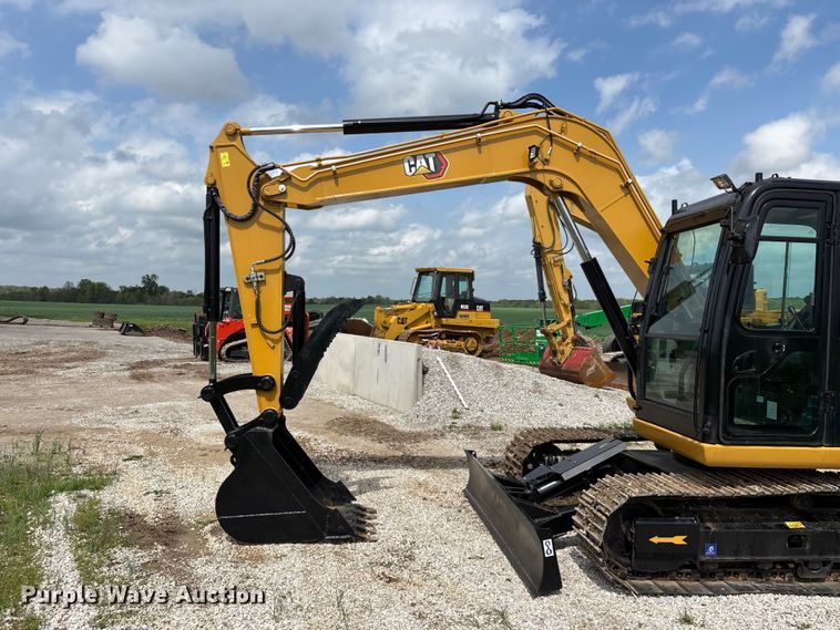 image for item FG0256 2018 Caterpillar 307E2 mini excavator