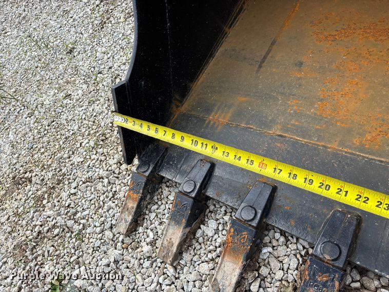 image for item FG0256 2018 Caterpillar 307E2 mini excavator