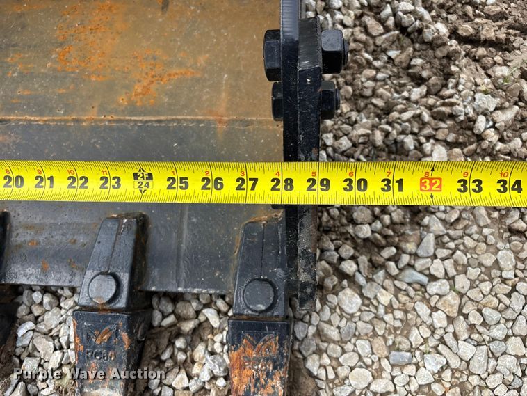 image for item FG0256 2018 Caterpillar 307E2 mini excavator