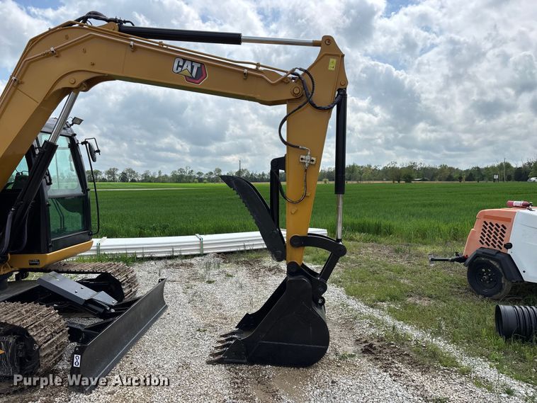 image for item FG0256 2018 Caterpillar 307E2 mini excavator