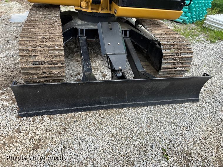 image for item FG0256 2018 Caterpillar 307E2 mini excavator