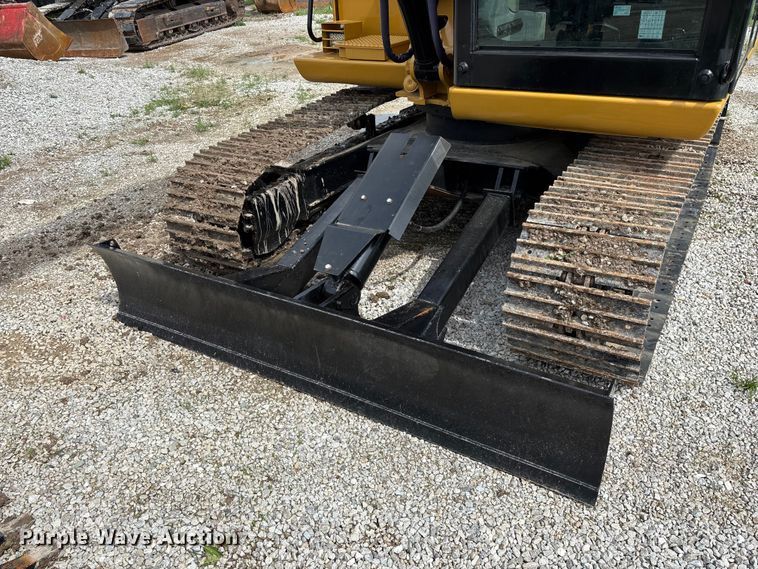 image for item FG0256 2018 Caterpillar 307E2 mini excavator