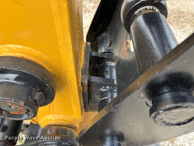 image for item FG0256 2018 Caterpillar 307E2 mini excavator