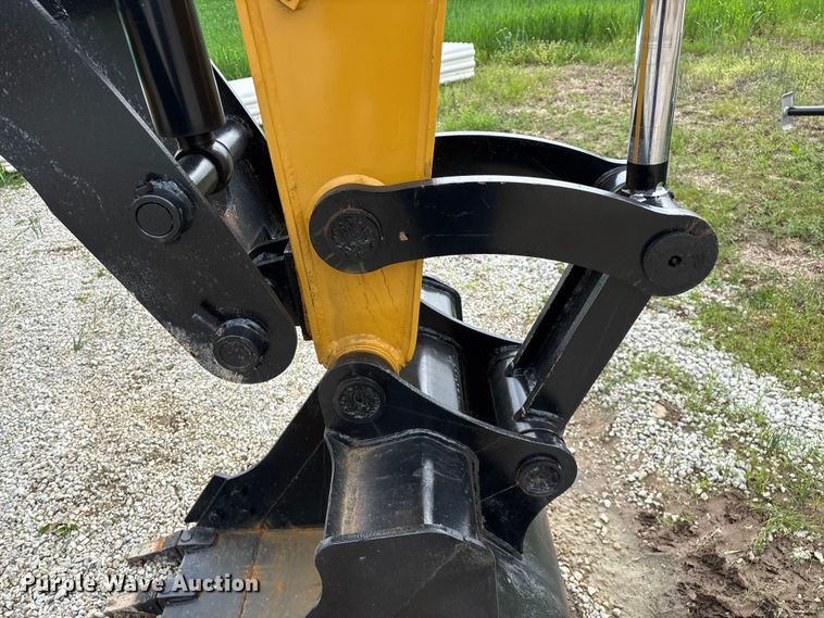 image for item FG0256 2018 Caterpillar 307E2 mini excavator