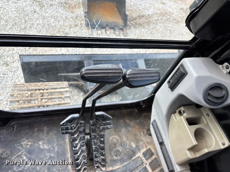 image for item FG0256 2018 Caterpillar 307E2 mini excavator