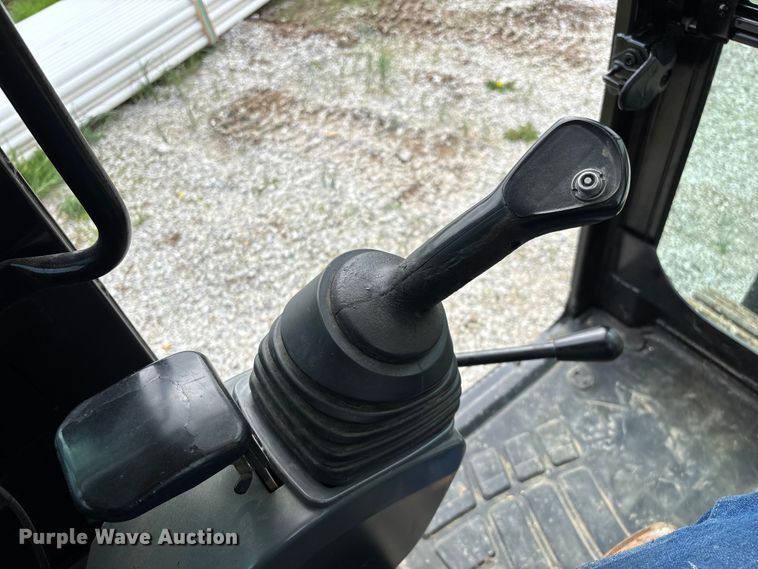 image for item FG0256 2018 Caterpillar 307E2 mini excavator