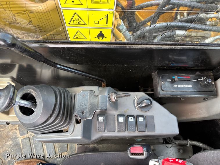 image for item FG0256 2018 Caterpillar 307E2 mini excavator