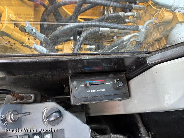 image for item FG0256 2018 Caterpillar 307E2 mini excavator