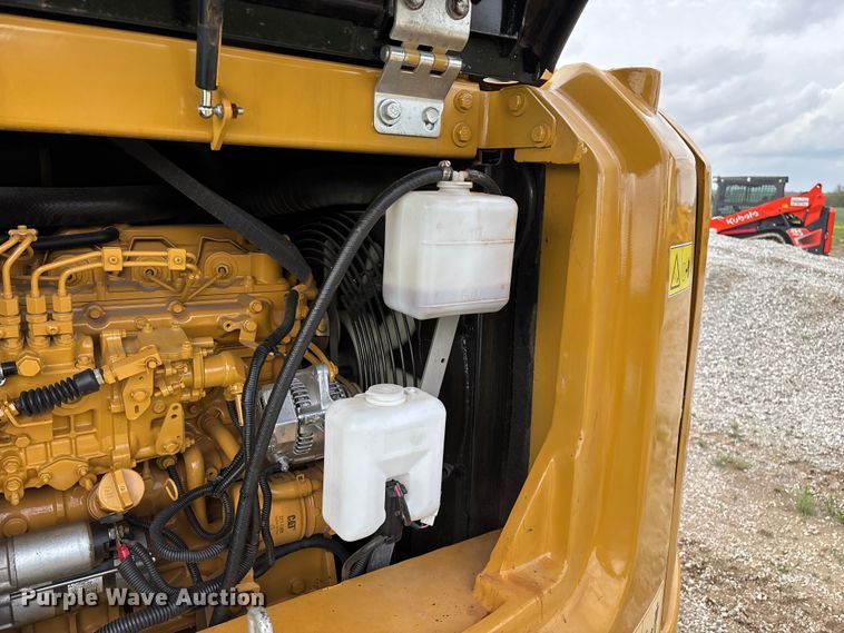 image for item FG0256 2018 Caterpillar 307E2 mini excavator