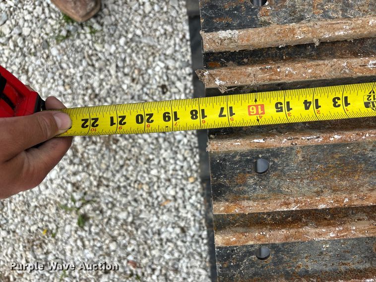 image for item FG0256 2018 Caterpillar 307E2 mini excavator