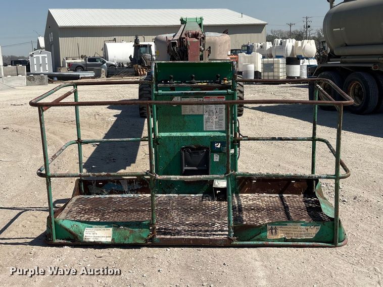 image for item FG2825 2007 Genie S-85 boom lift