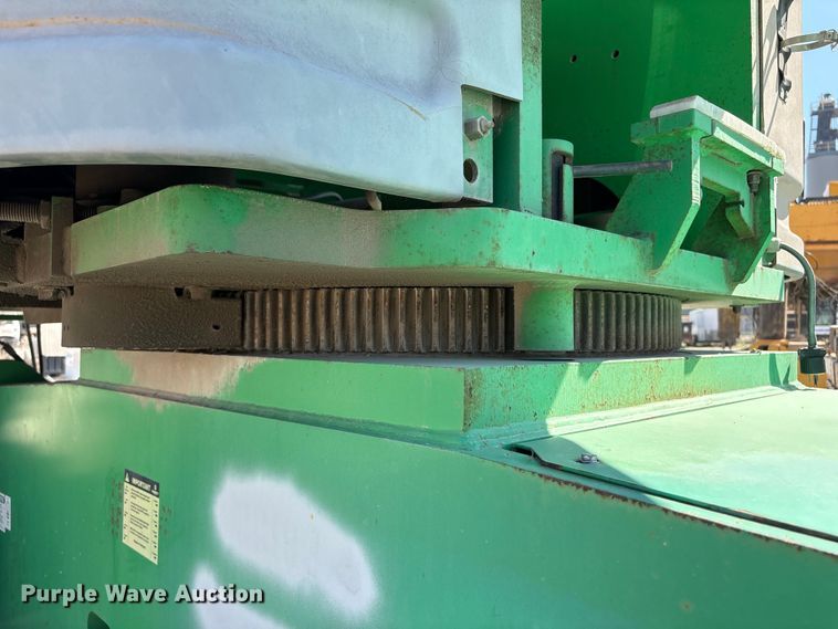image for item FG2825 2007 Genie S-85 boom lift