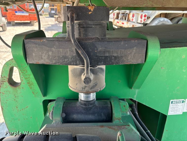image for item FG2825 2007 Genie S-85 boom lift
