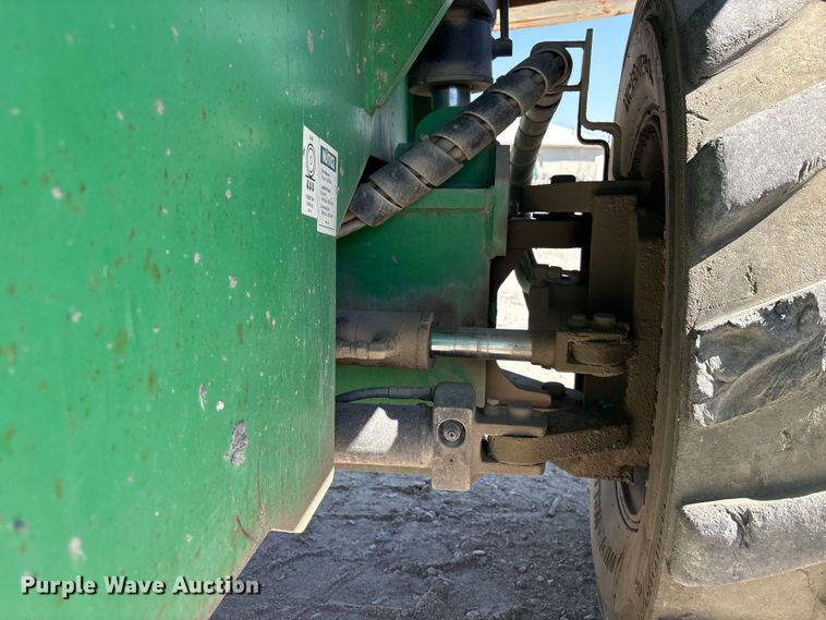 image for item FG2825 2007 Genie S-85 boom lift