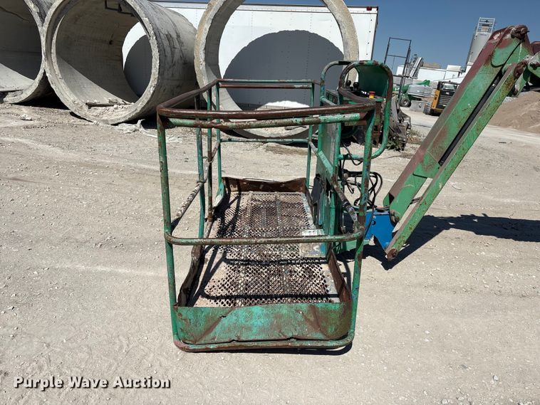 image for item FG2825 2007 Genie S-85 boom lift
