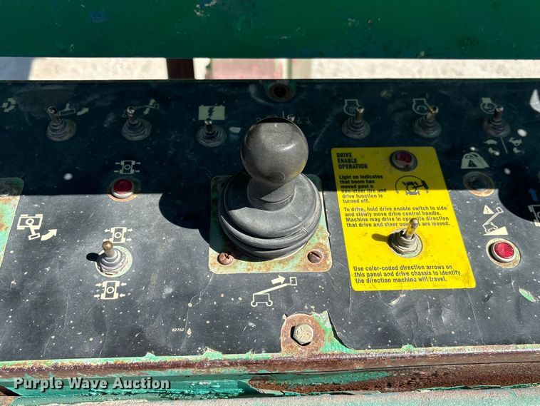 image for item FG2825 2007 Genie S-85 boom lift
