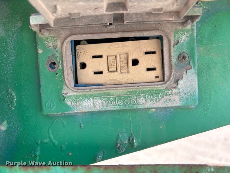 image for item FG2825 2007 Genie S-85 boom lift