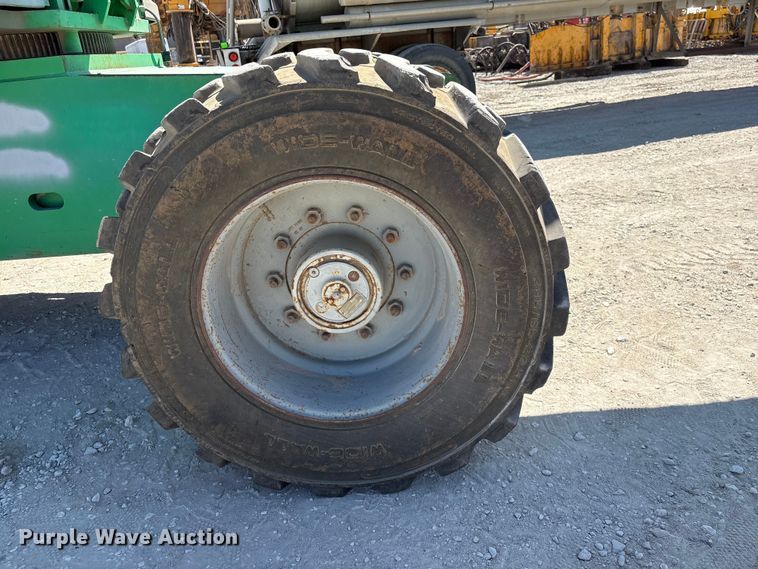 image for item FG2825 2007 Genie S-85 boom lift