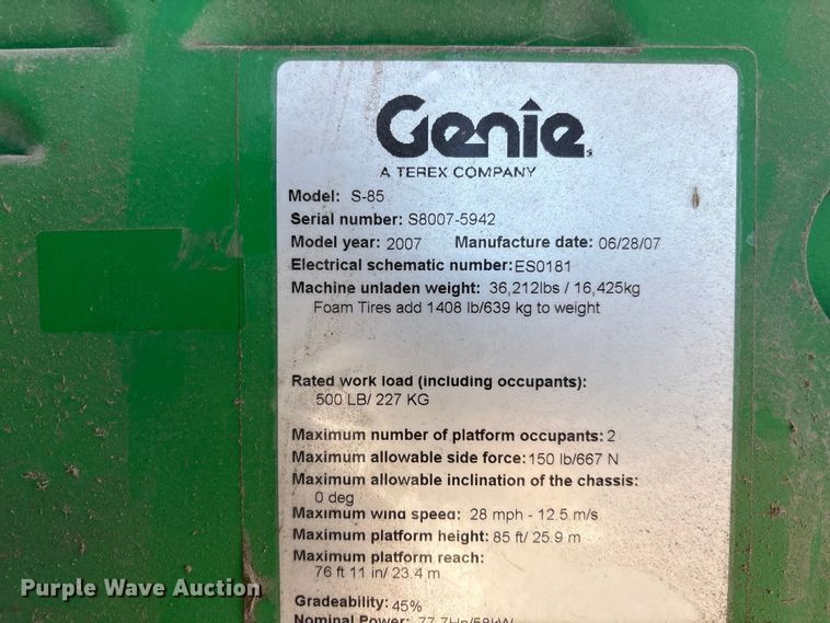 image for item FG2825 2007 Genie S-85 boom lift